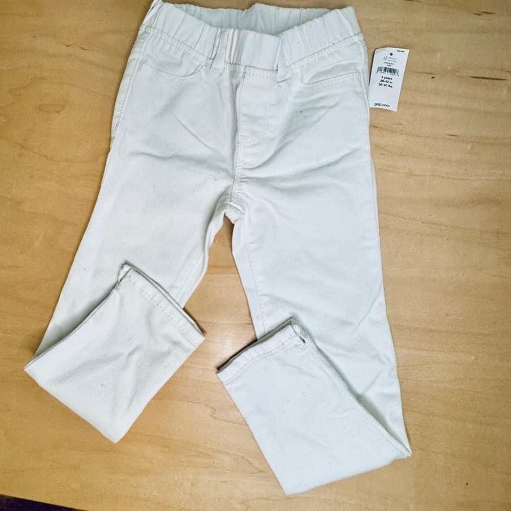 GAP Kids White Jeans - Size: 4 - NWT